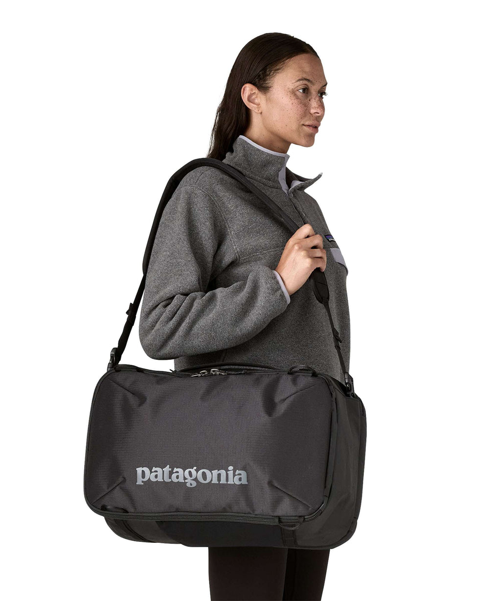 Patagonia Black Hole MCL Mini Travel backpack black w/black