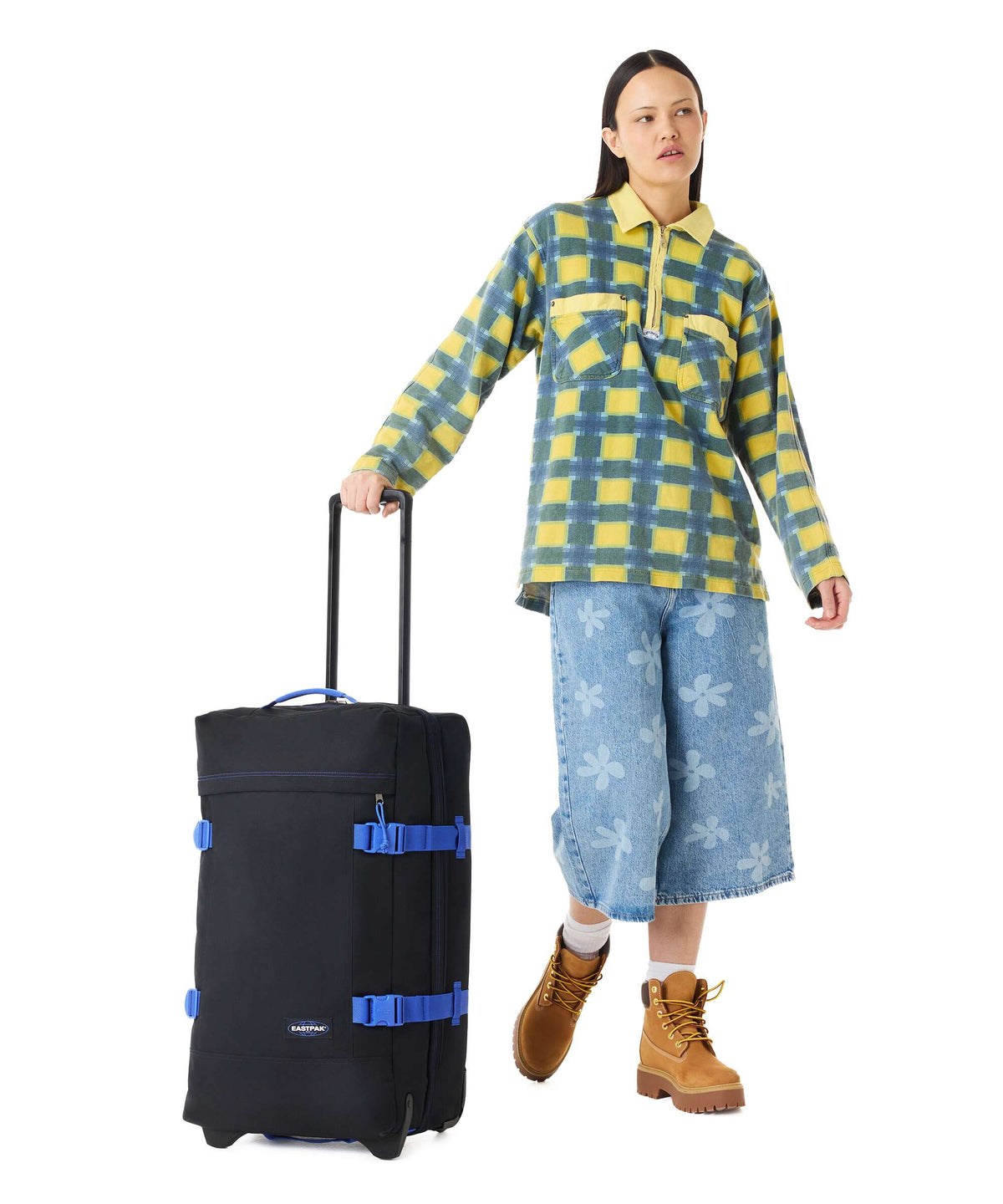 Eastpak Tranverz M Travel bag with wheels black/blue