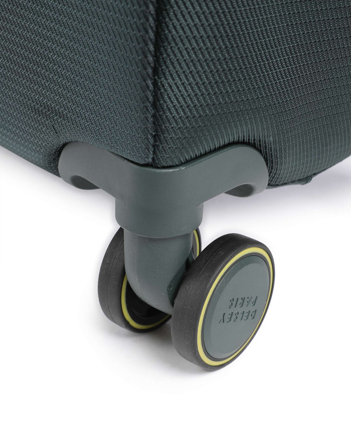 Delsey Paris Montmartre Air 3.0 Spinner (4 wheels) pine
