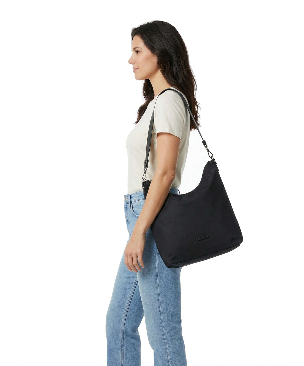 Marc O'Polo Amelie M Hobo bag deep night blue