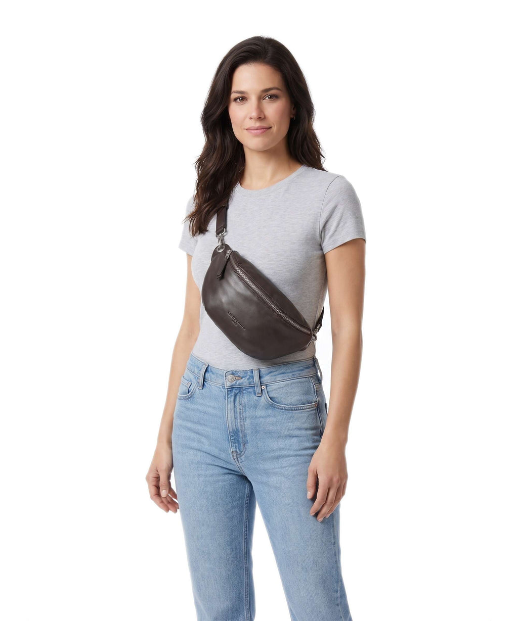 Liebeskind Tavia Sheep Natural L Belt bag roasted coconut