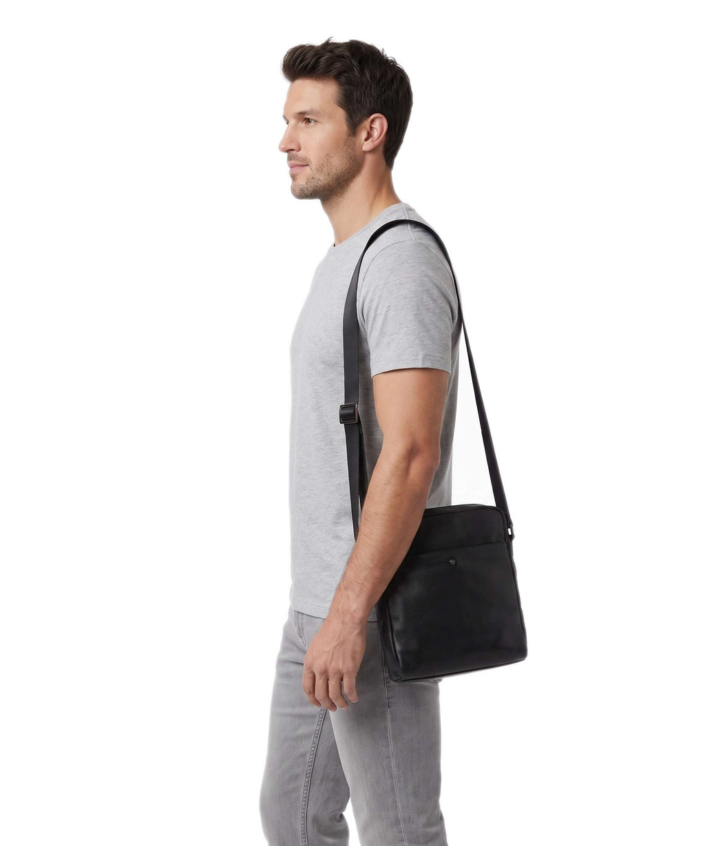 Bugatti Black Magic Crossbody bag schwarz