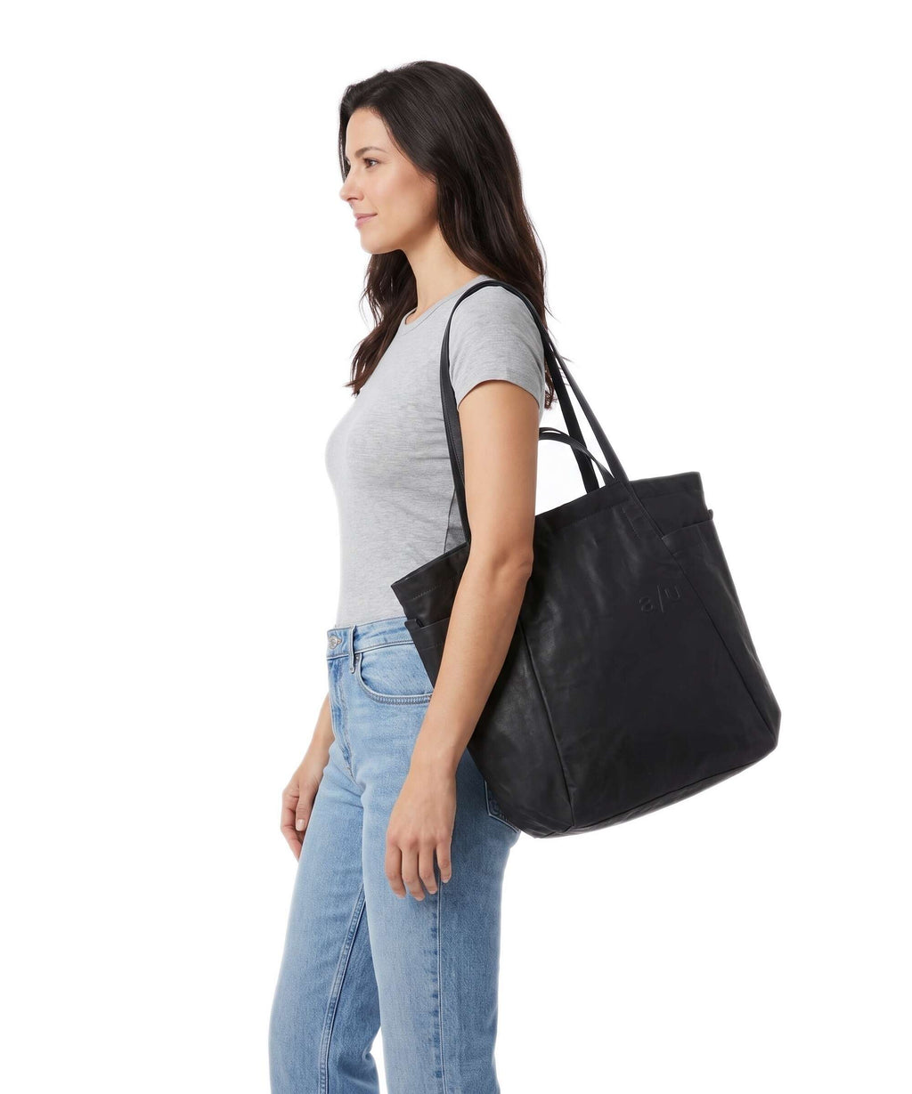 Aunts & Uncles Japan Takamatsu Tote bag black
