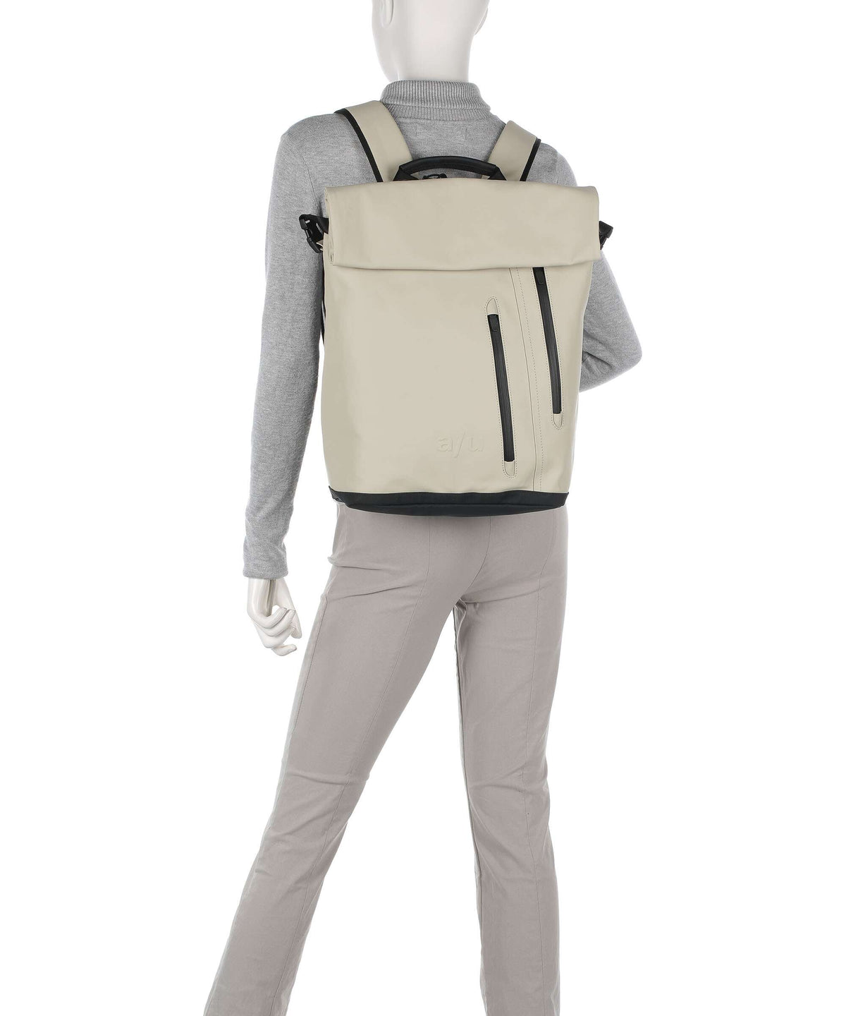 Aunts & Uncles Japan Nishi Yachiyo Nishi Cycling backpack sand