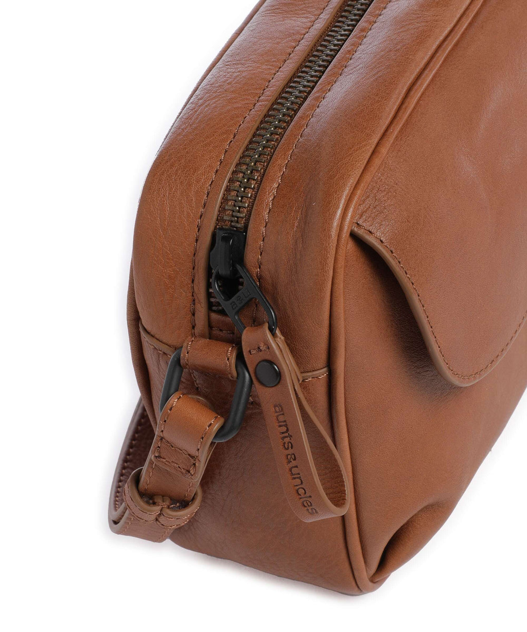 Aunts & Uncles Grandma's Luxury Club Mrs. Mint Crossbody bag caramel