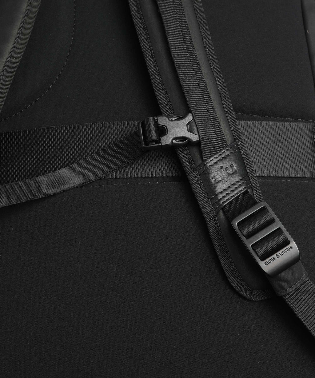 Aunts & Uncles Japan RE Yunoko RE Rolltop backpack black