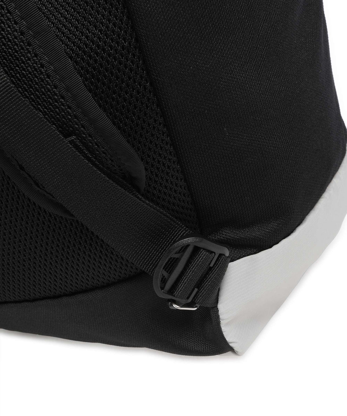 Ucon Acrobatics Air Tristan Backpack bag glacier grey