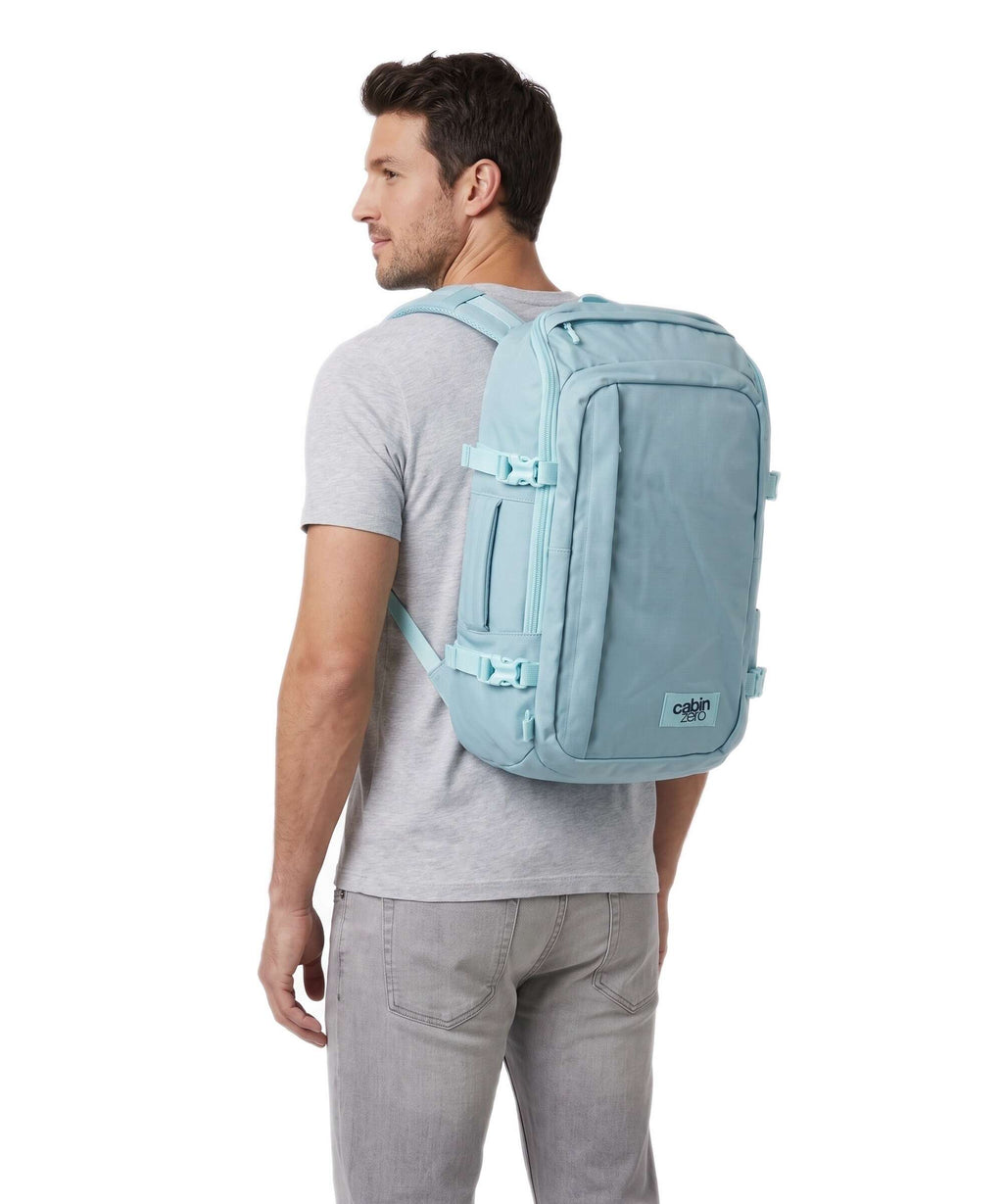 Cabin Zero ADV 32 Travel backpack maldives blue