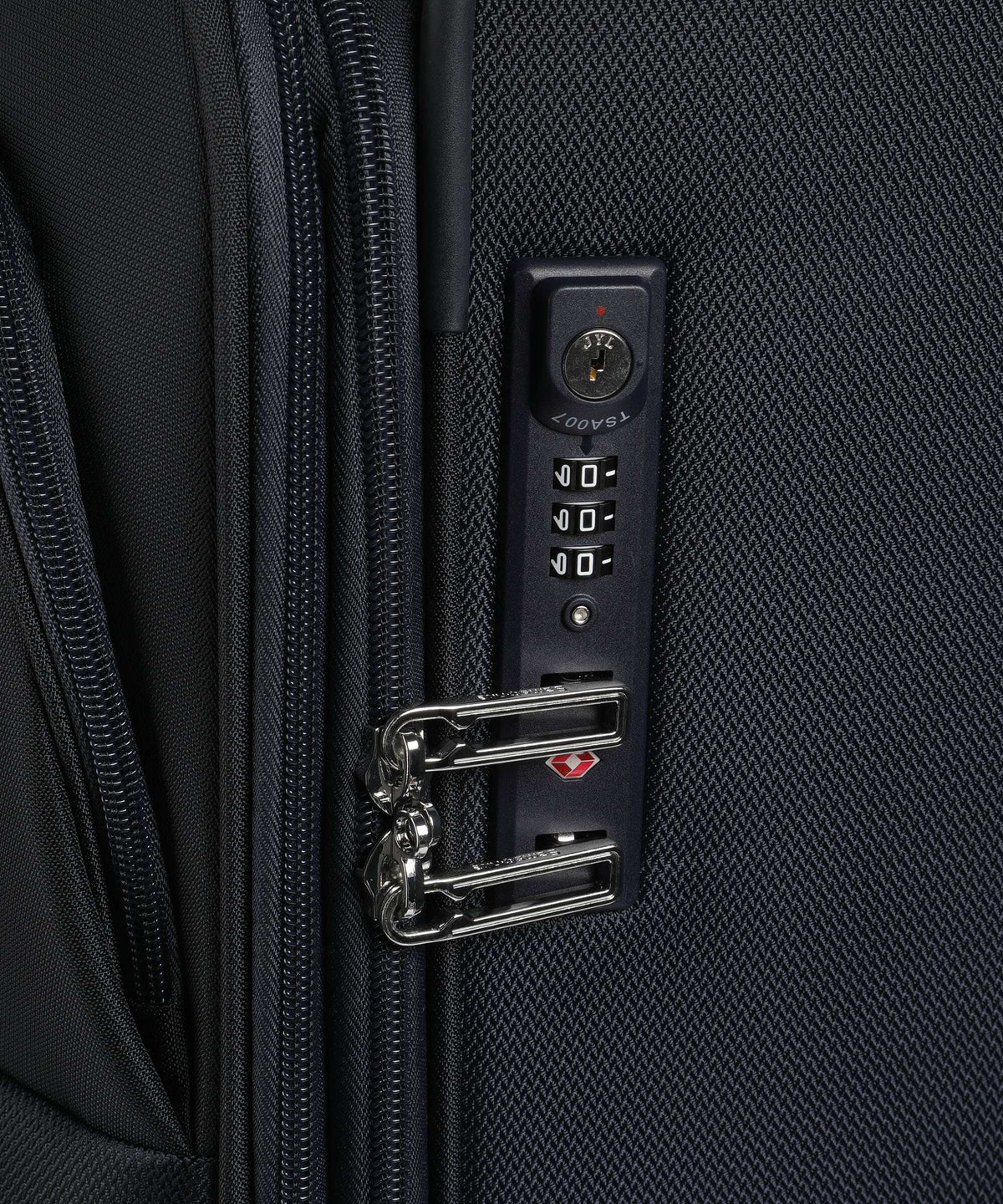 Samsonite B-Lite Icon Spinner (4 wheels) blue