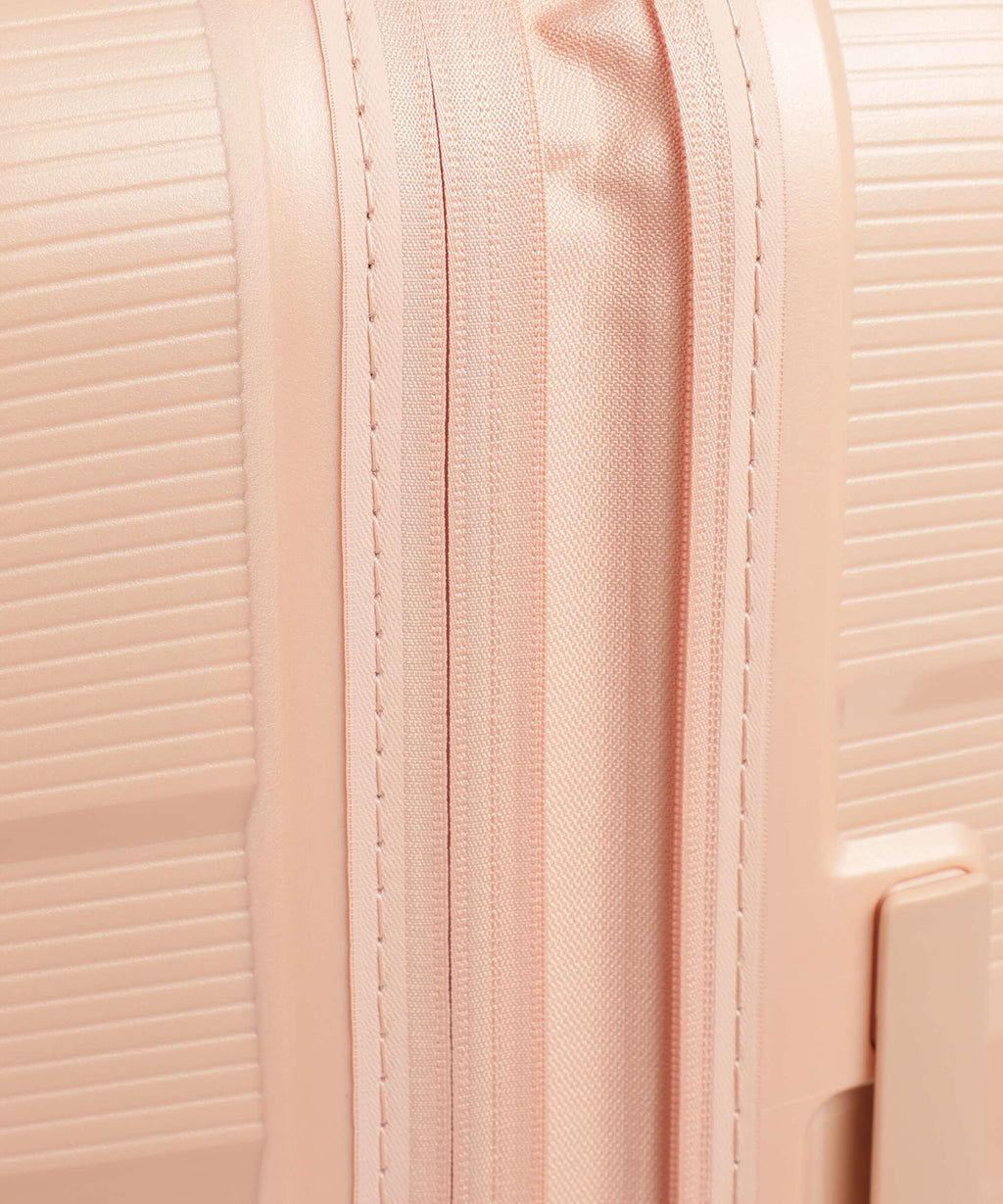 American Tourister Starvibe Spinner (4 wheels) metallic peach