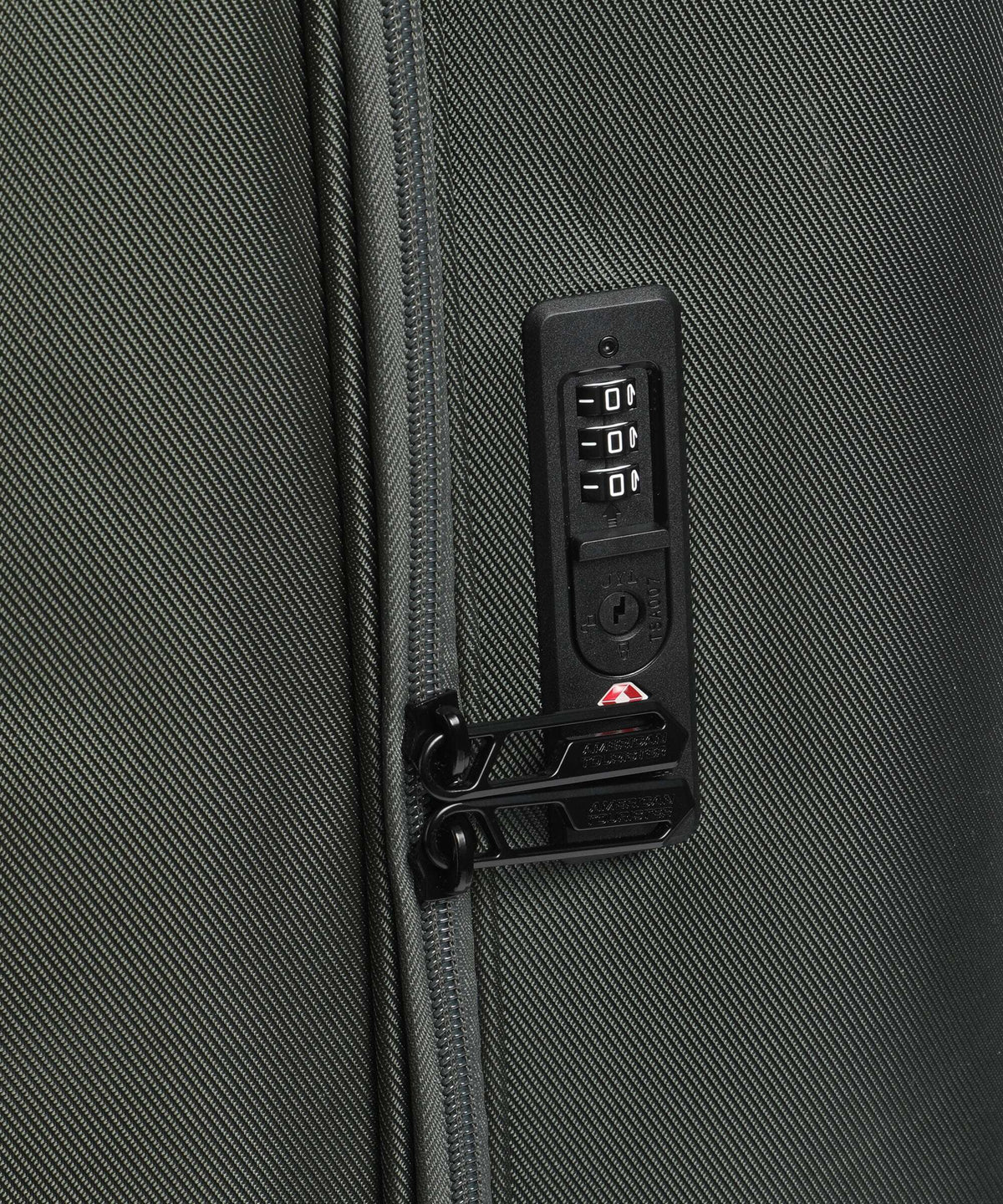 American Tourister Urban Track L Spinner (4 wheels) dark khaki
