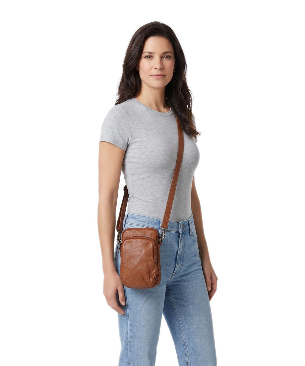 Depeche Power Field Phone bag cognac