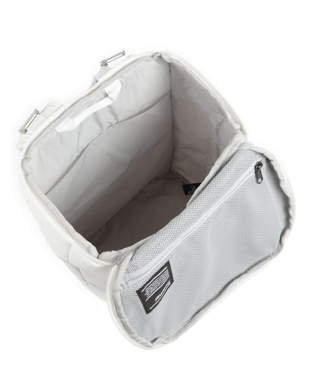 Db Roamer 25 Travel backpack white out