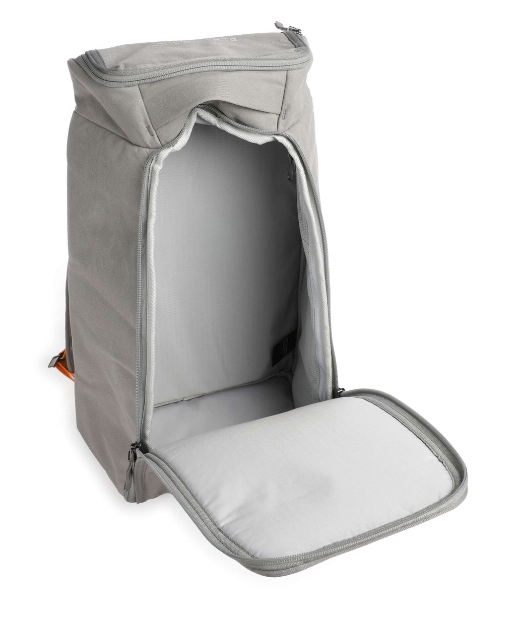 Db Hugger 25 Backpack sand grey