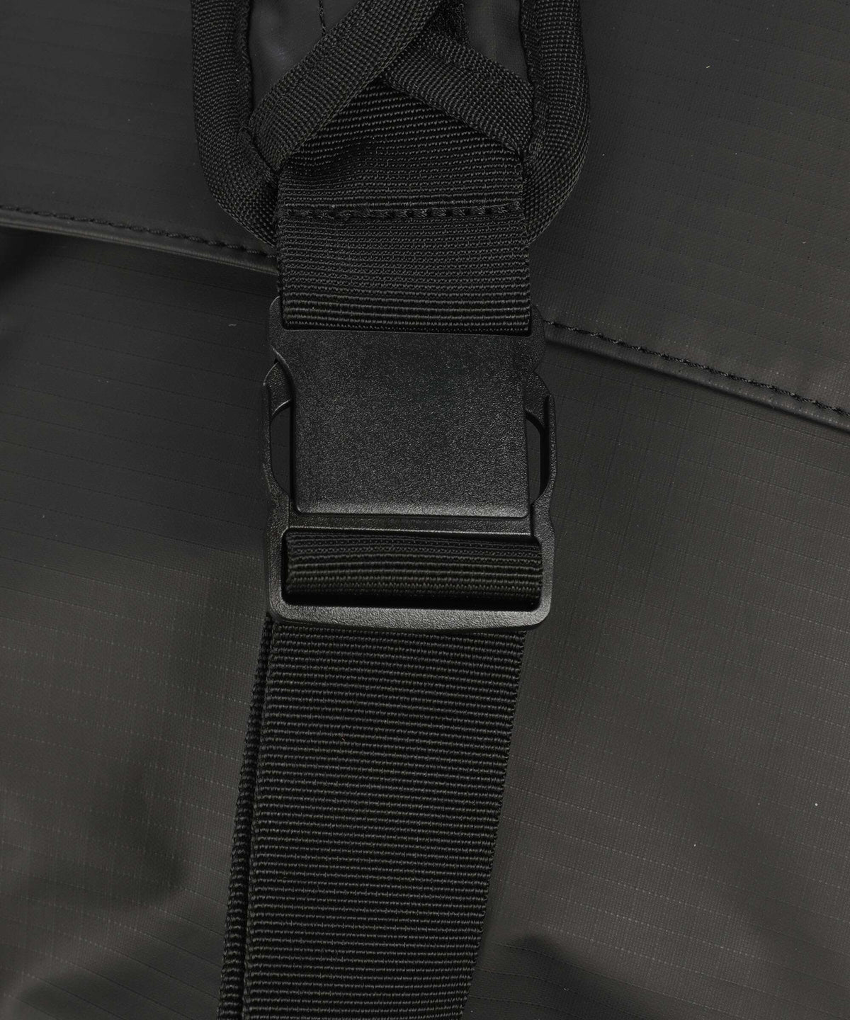 Db Ramverk 24 Sling bag black out