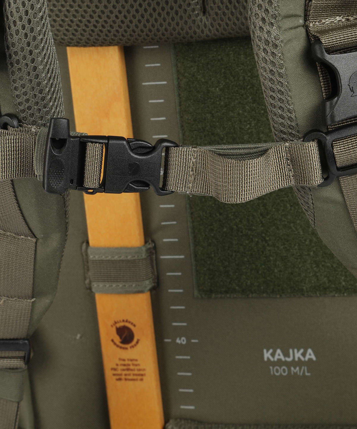 Fjällräven Kajka 100 Trekking backpack green