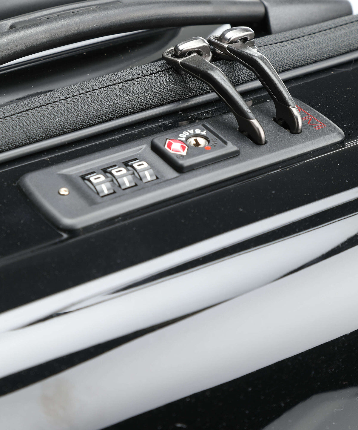 tumi V4 Rolling briefcase black