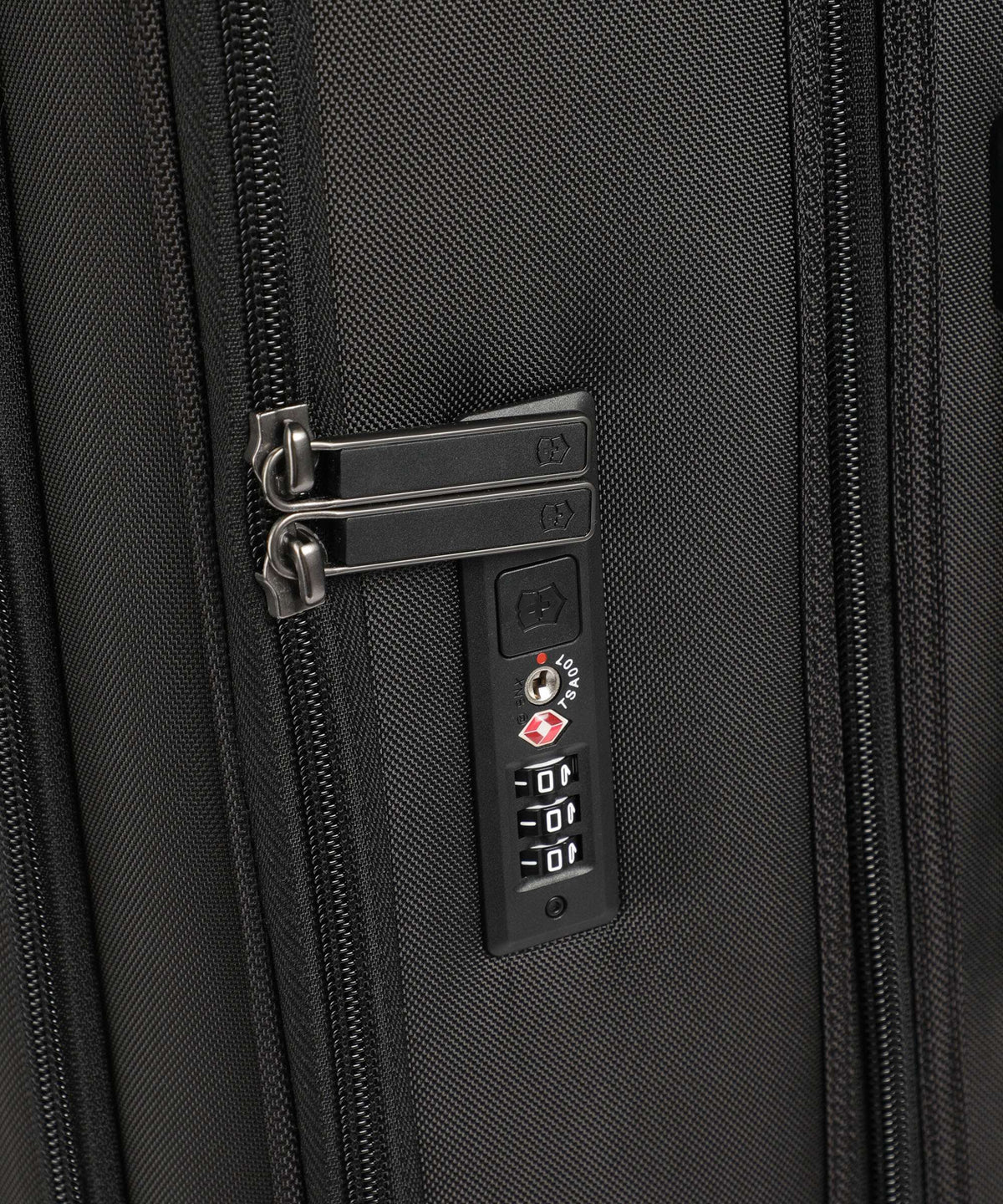 Victorinox Werks Traveler 7.0 L Spinner (4 wheels) black