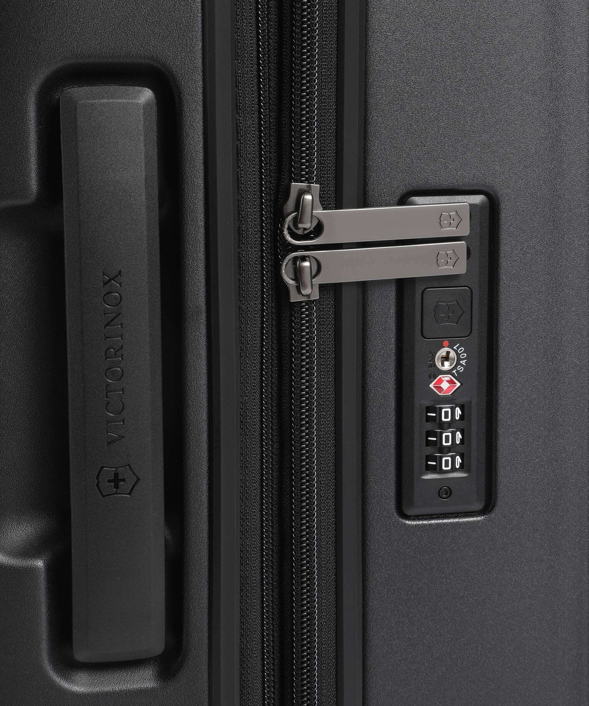 Victorinox Airox Advanced FFQ Spinner (4 wheels) black