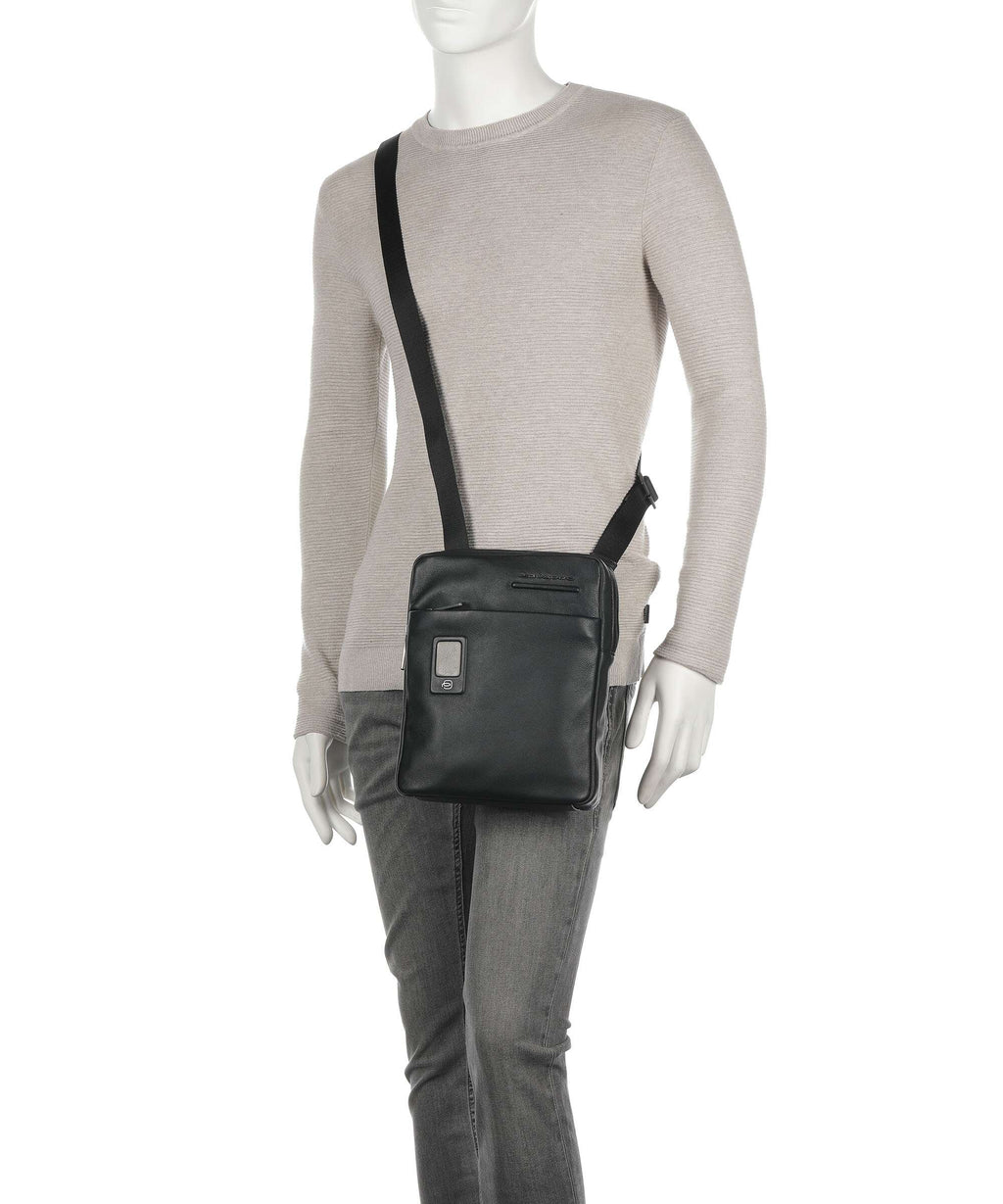 Piquadro Akron Crossbody bag black