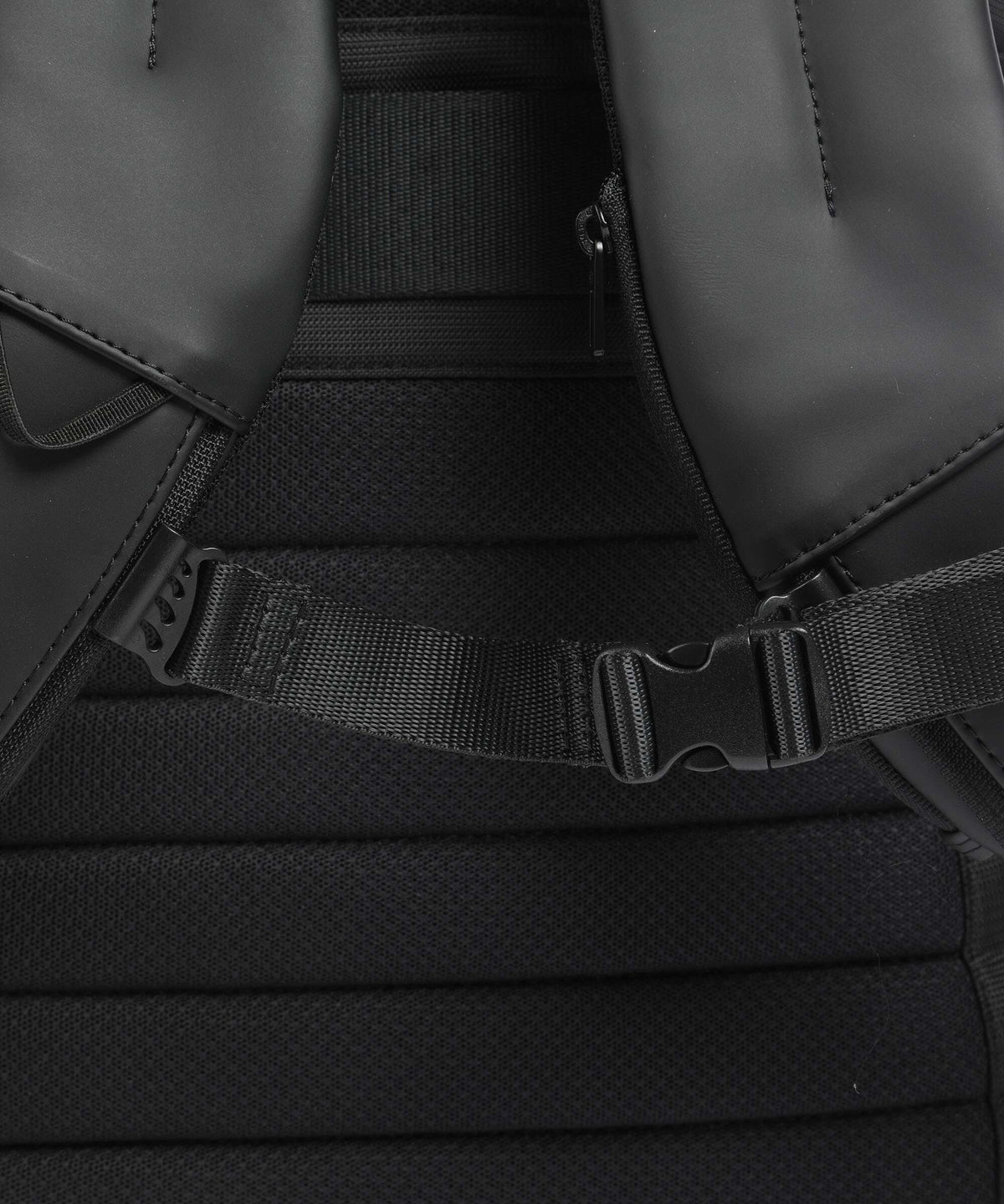 Piquadro Corner 2.0 Rolltop backpack nero