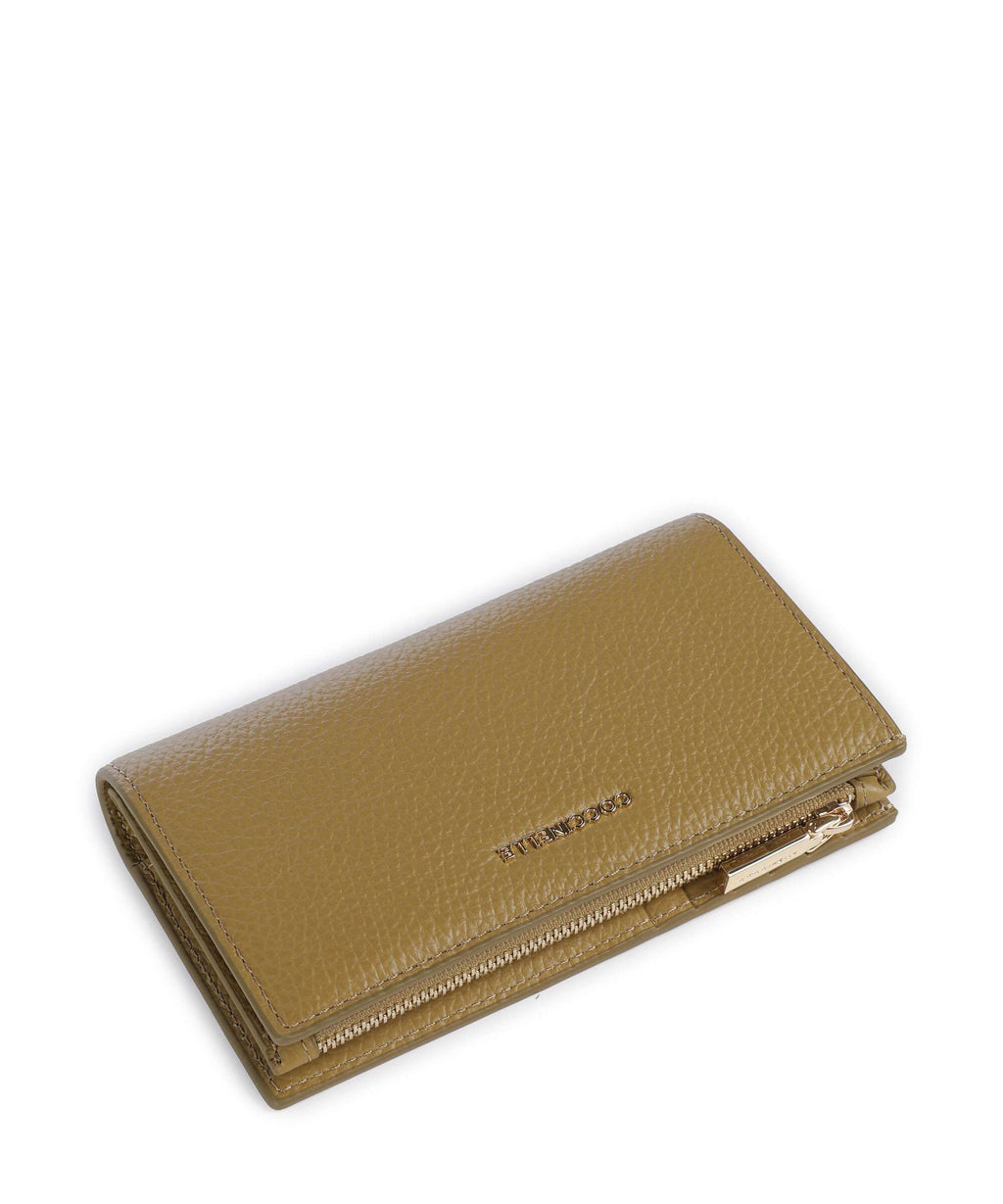 Coccinelle Metallic Soft Wallet seagrass