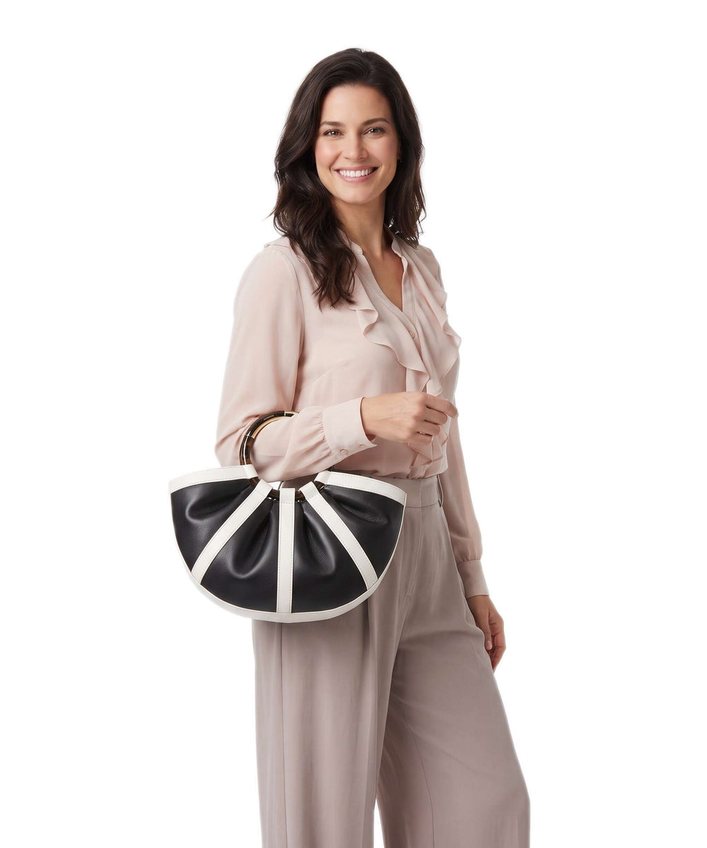 Coccinelle Shell Handbag pearl/noir