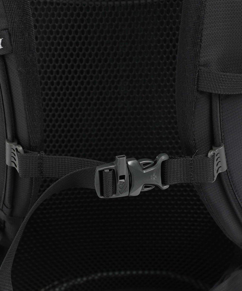 Osprey Farpoint Trek 55 Trekking backpack black