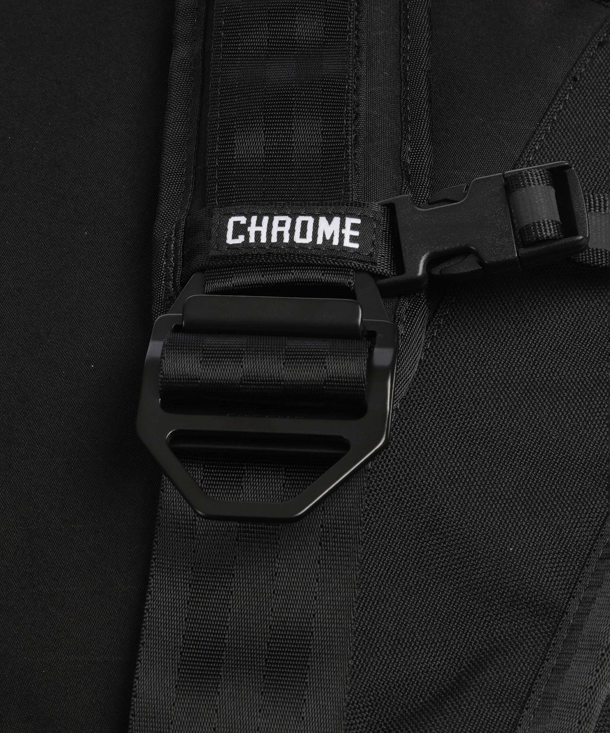 Chrome Barrage 16 Tote bag black
