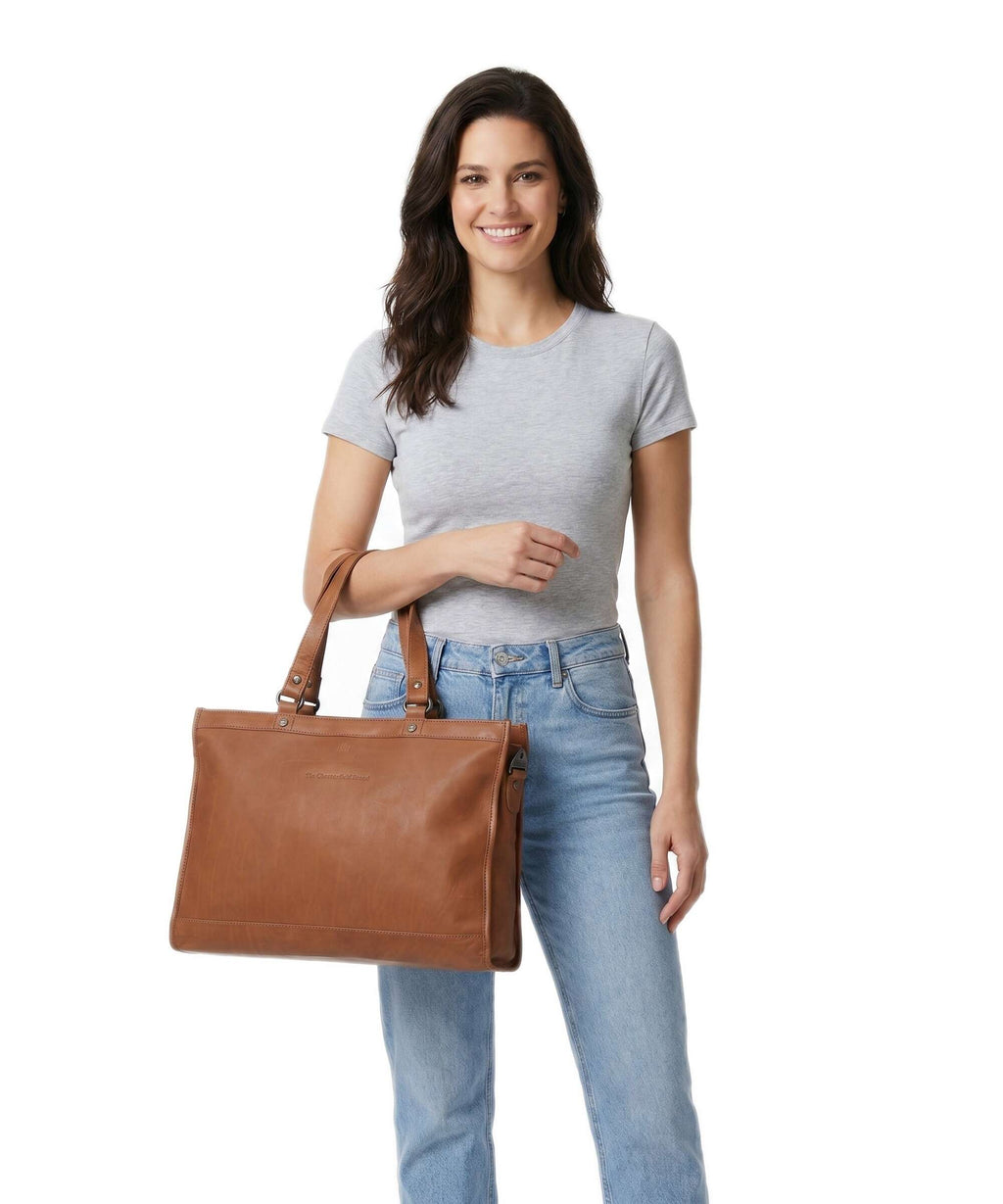 The Chesterfield Brand Wax Pull Up Cow Manly Tote bag cognac