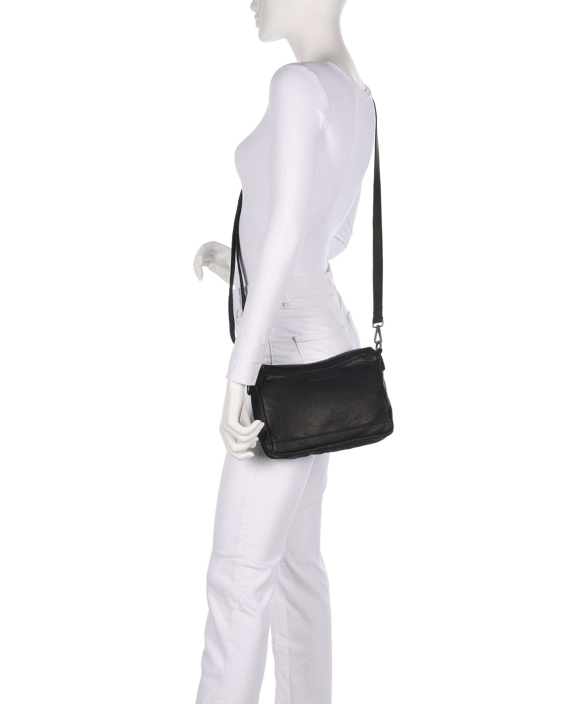 The Chesterfield Brand Washed Waxed Cow Irving Shoulder bag black