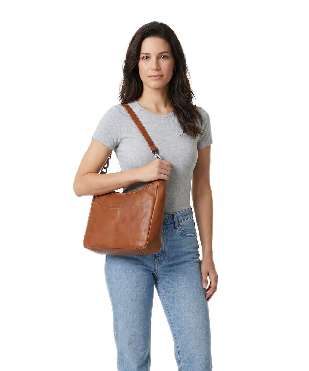 The Chesterfield Brand Wax Pull Up Cow Olvia Hobo bag cognac