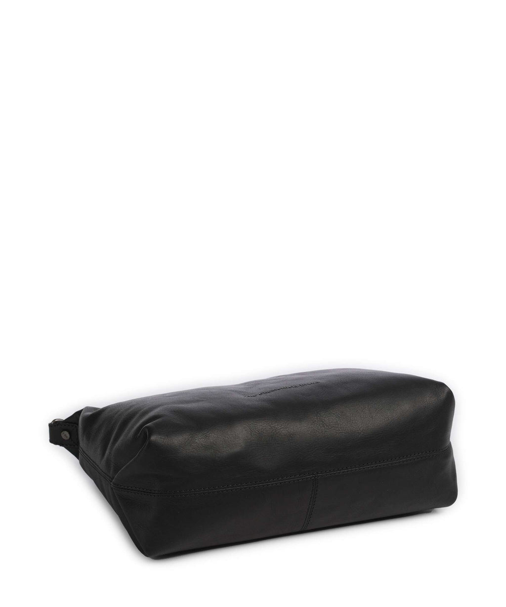 The Chesterfield Brand Wax Pull Up Cow Skara Hobo bag black