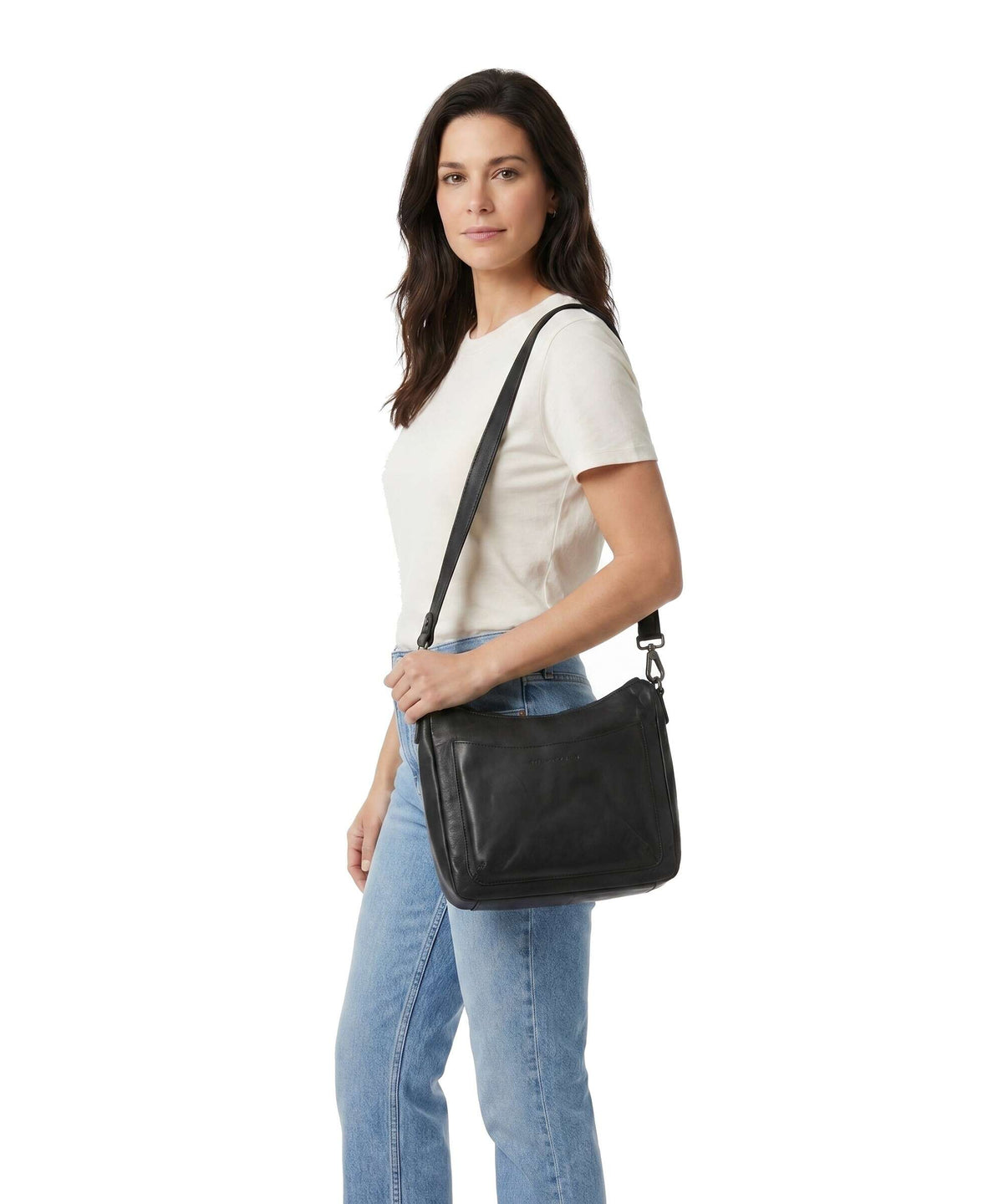 The Chesterfield Brand Wax Pull Up Cow Tivra Shoulder bag black